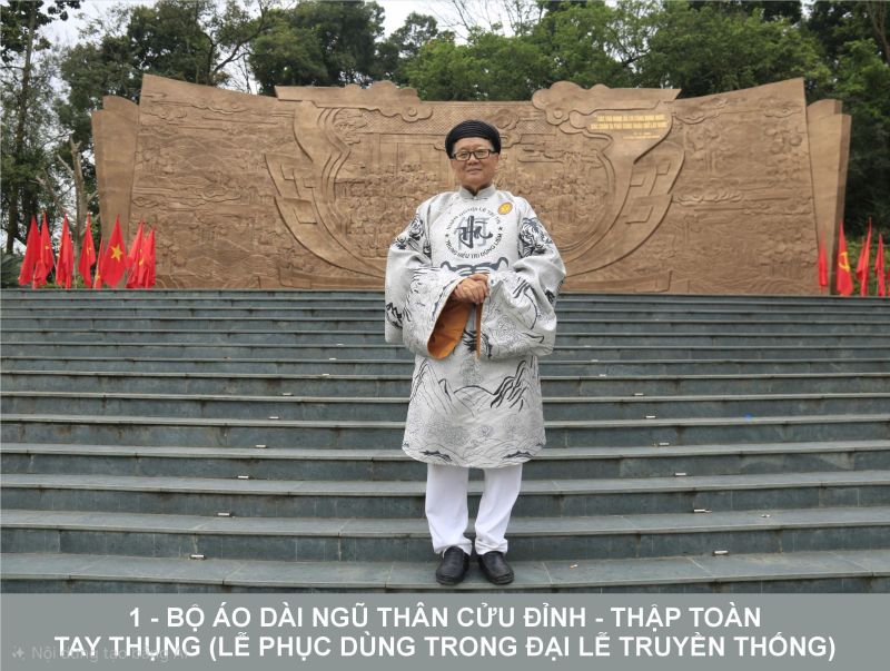 ÁO DÀI NGŨ THÂN CỬU ĐỈNH TAY THỤNG NGŨ HỔ