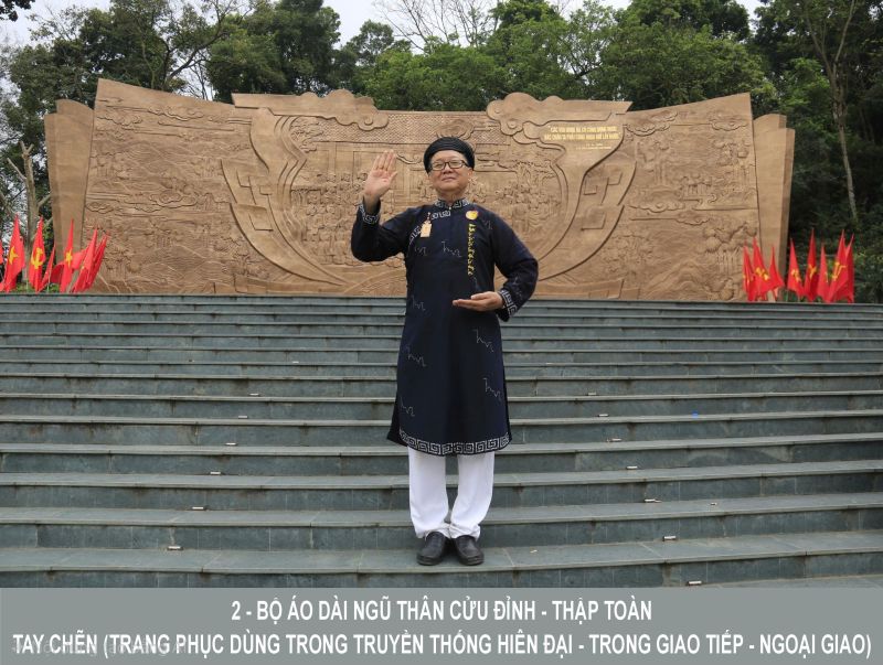 ÁO DÀI NGŨ THÂN CỬU ĐỈNH TAY CHẺN - XANH THANH - ĐÍNH ĐÁ