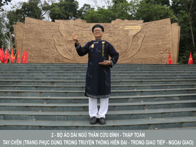 ÁO DÀI NGŨ THÂN CỬU ĐỈNH TAY CHẺN - XANH THANH - ĐÍNH ĐÁ