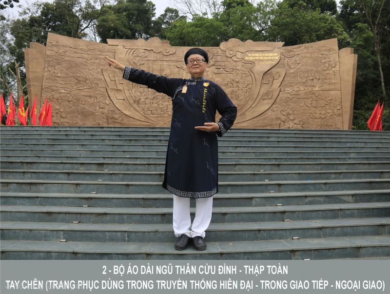 ÁO DÀI NGŨ THÂN CỬU ĐỈNH TAY CHẺN - XANH THANH - ĐÍNH ĐÁ