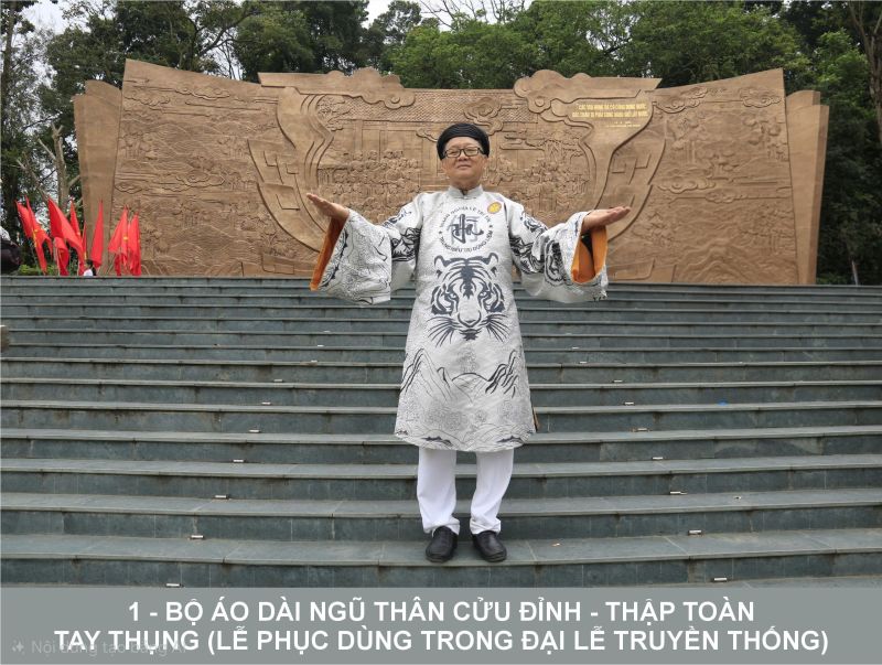 ÁO DÀI NGŨ THÂN CỬU ĐỈNH TAY THỤNG NGŨ HỔ