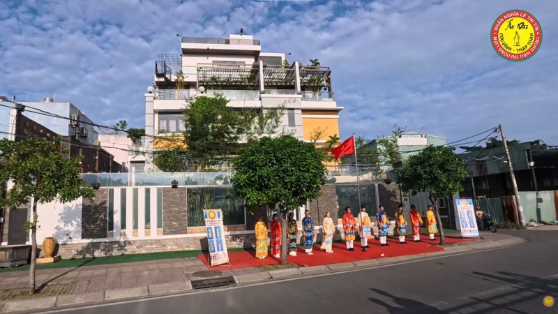 TUẦN THỨ 29 &ndash; 52 TUẦN LỄ MẶC &Aacute;O D&Agrave;I CH&Agrave;O CỜ C&Ocirc;NG TY TNHH &Aacute;O D&Agrave;I NGŨ TH&Acirc;N CỬU ĐỈNH &ndash; THẬP TO&Agrave;N