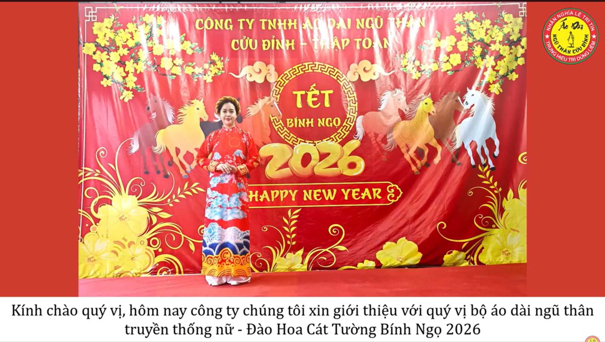 02 - BỘ &Aacute;O D&Agrave;I NGŨ TH&Acirc;N TRUYỀN THỐNG ĐƯƠNG ĐẠI  &ndash; Đ&Agrave;O HOA C&Aacute;T TƯỜNG H&Agrave; VĂN LỢI &ndash; 2