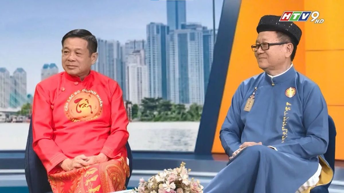 THẾ MẠNH DOANH NH&Acirc;N D&Ograve;NG HỌ TỪ GỐC RỄ VĂN H&Oacute;A GI&Aacute; TRỊ THƯƠNG HIỆU &Aacute;O D&Agrave;I NGŨ TH&Acirc;N CỬU ĐỈNH THẬP TO&Agrave;N