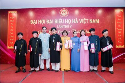 THAM LUẬN ÁO DÀI CỬU ĐỈNH THẬP TOÀN TÁC GIẢ HÀ VĂN LỢI ĐẠI HỘI HỌ HÀ TOÀN QUỐC LẦN THỨ V