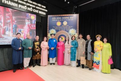 LAN TỎA &Aacute;O D&Agrave;I NGŨ TH&Acirc;N TRONG ĐỜI SỐNG ĐƯƠNG ĐẠI