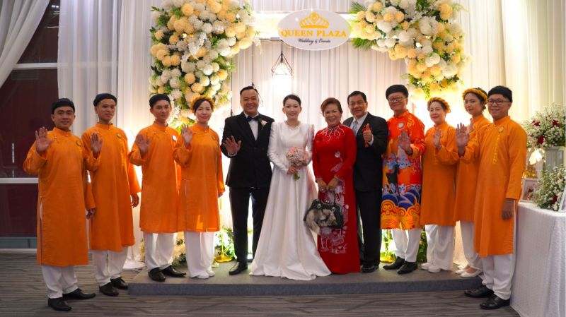 TIN TỨC &Aacute;O D&Agrave;I NGŨ TH&Acirc;N CỬU ĐỈNH &ndash; THẬP TO&Agrave;N TẠO DẤU ẤN ĐẶC BIỆT TẠI LỄ TH&Agrave;NH H&Ocirc;N NGUYỄN TRUNG VINH &ndash; VƯƠNG XƯƠNG H&Ograve;A