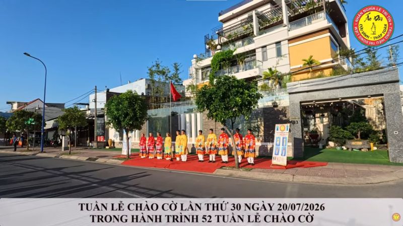 TUẦN LỄ 30 - 52 TUẦN LỄ MẶC &Aacute;O D&Agrave;I CH&Agrave;O CỜ C&Ocirc;NG TY TNHH &Aacute;O D&Agrave;I CỬU ĐỈNH - THẬP TO&Agrave;N